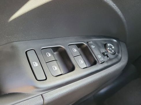 New 2026 Hyundai Venue SE image 15