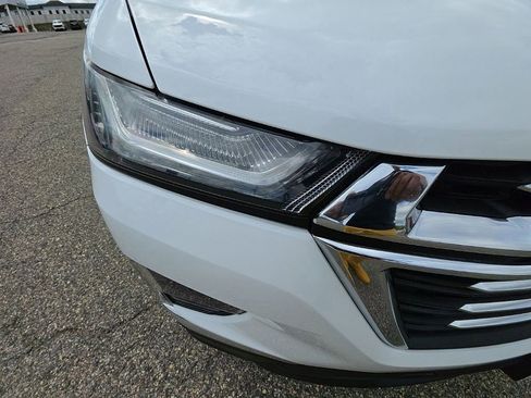 Used 2023 Chevrolet Traverse LT AWD/4WD image 30