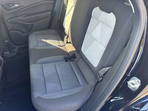 Used 2025 Chevrolet Trax LS w/ LS Convenience Package FWD image 15