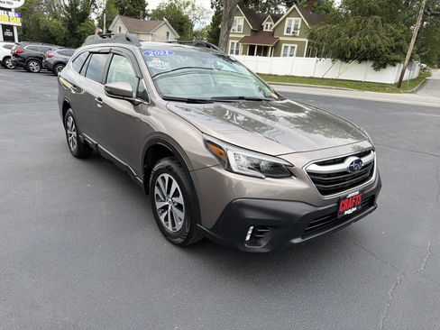 Used 2021 Subaru Outback Premium AWD/4WD image 7