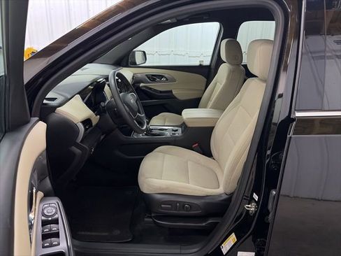 Used 2023 Chevrolet Traverse LS AWD/4WD image 35