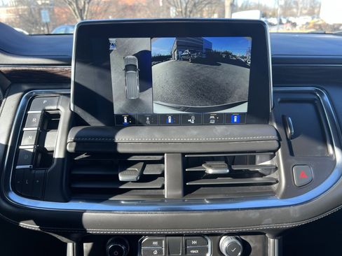 Used 2022 Chevrolet Tahoe LT w/ Luxury Package image 19