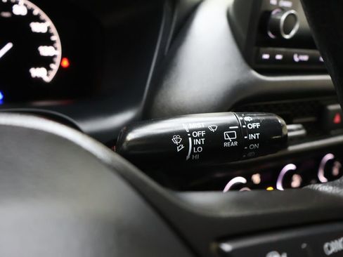 Used 2025 Honda HR-V LX image 23