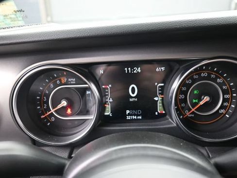 Used 2023 Jeep Gladiator Sport AWD/4WD image 9