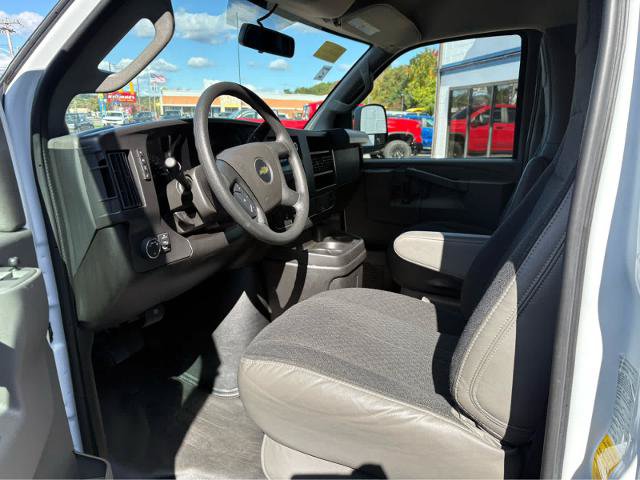 Used 2025 Chevrolet Express 2500 w/ Driver Convenience Package RWD image 15
