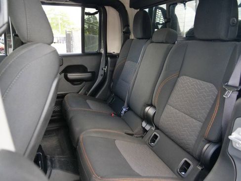 Used 2020 Jeep Gladiator Mojave w/ Trailer Tow Package image 35