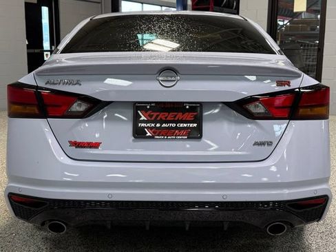 Used 2023 Nissan Altima 2.5 SR AWD/4WD image 5