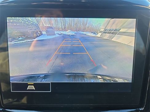 Used 2023 Chevrolet Traverse LT image 15