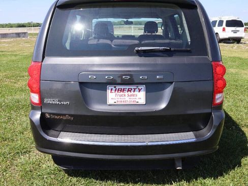 Used 2012 Dodge Grand Caravan American Value Package FWD image 12