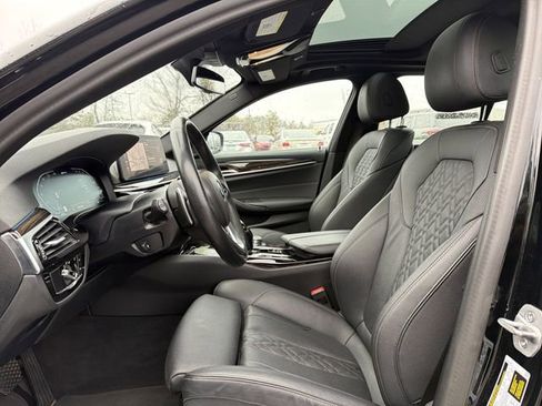 Used 2023 BMW 530e xDrive image 11