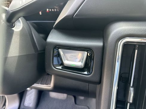 Certified 2025 GMC Yukon Denali AWD/4WD image 17