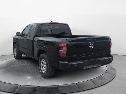 Used 2024 Nissan Frontier S RWD image 3