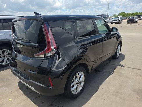 Used 2025 Kia Soul LX w/ LX Technology Package FWD image 3