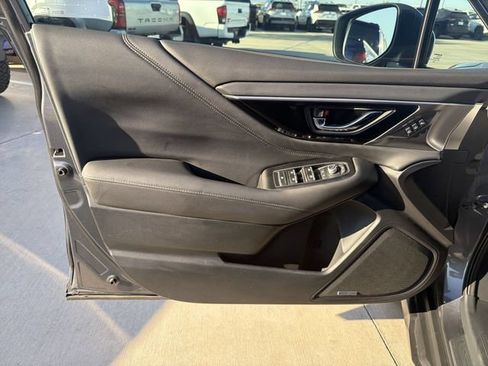 Used 2025 Subaru Outback Touring XT AWD/4WD image 9
