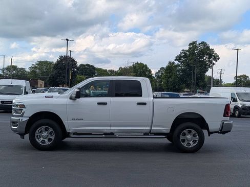 Used 2026 RAM 2500 Big Horn AWD/4WD image 4