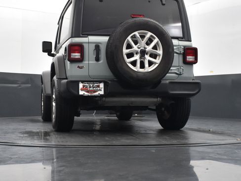 Used 2023 Jeep Wrangler Sport S image 34