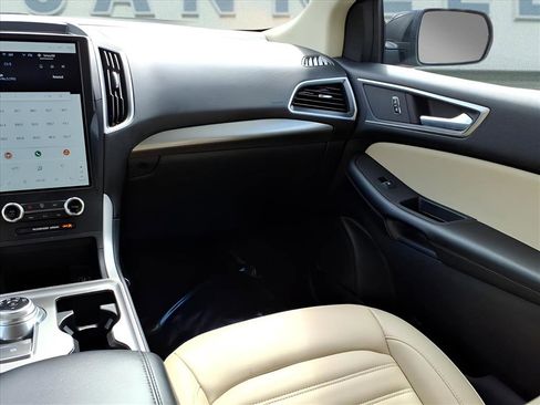 Used 2024 Ford Edge SEL w/ Class II Trailer Tow Package image 16