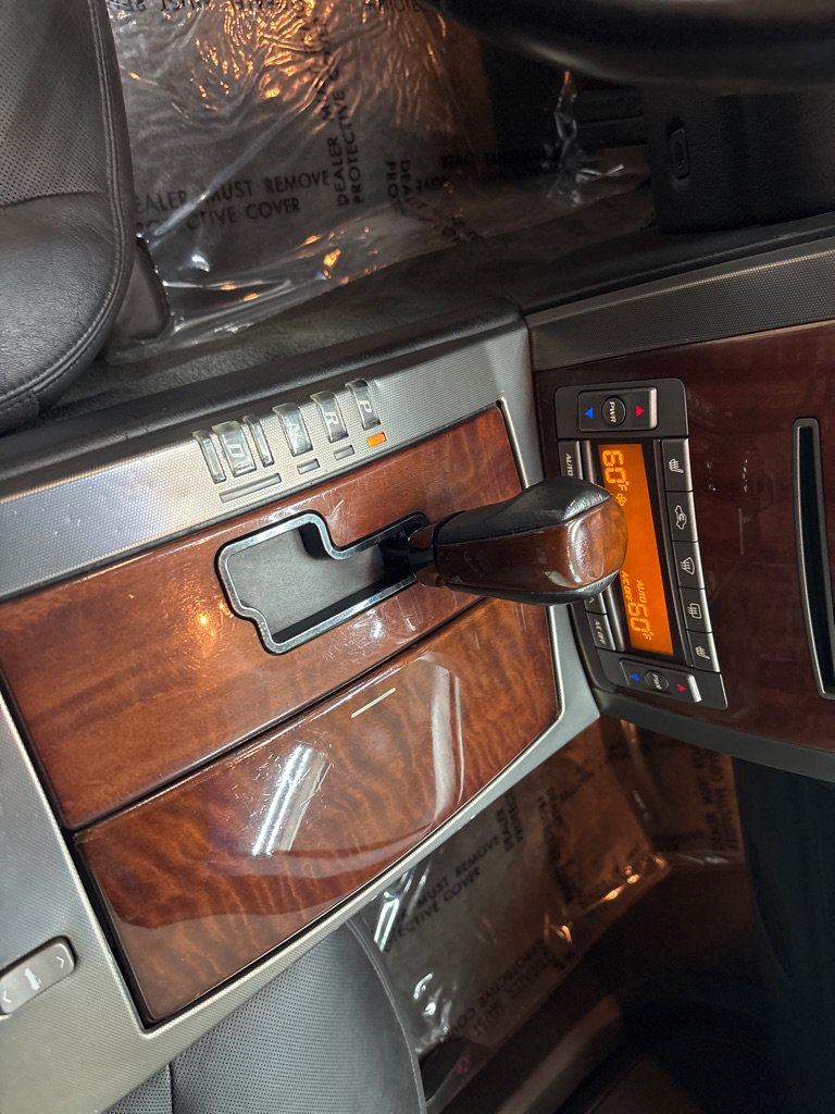 Used 2006 Cadillac XLR RWD image 30