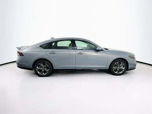 Used 2025 Honda Accord EX-L image 10