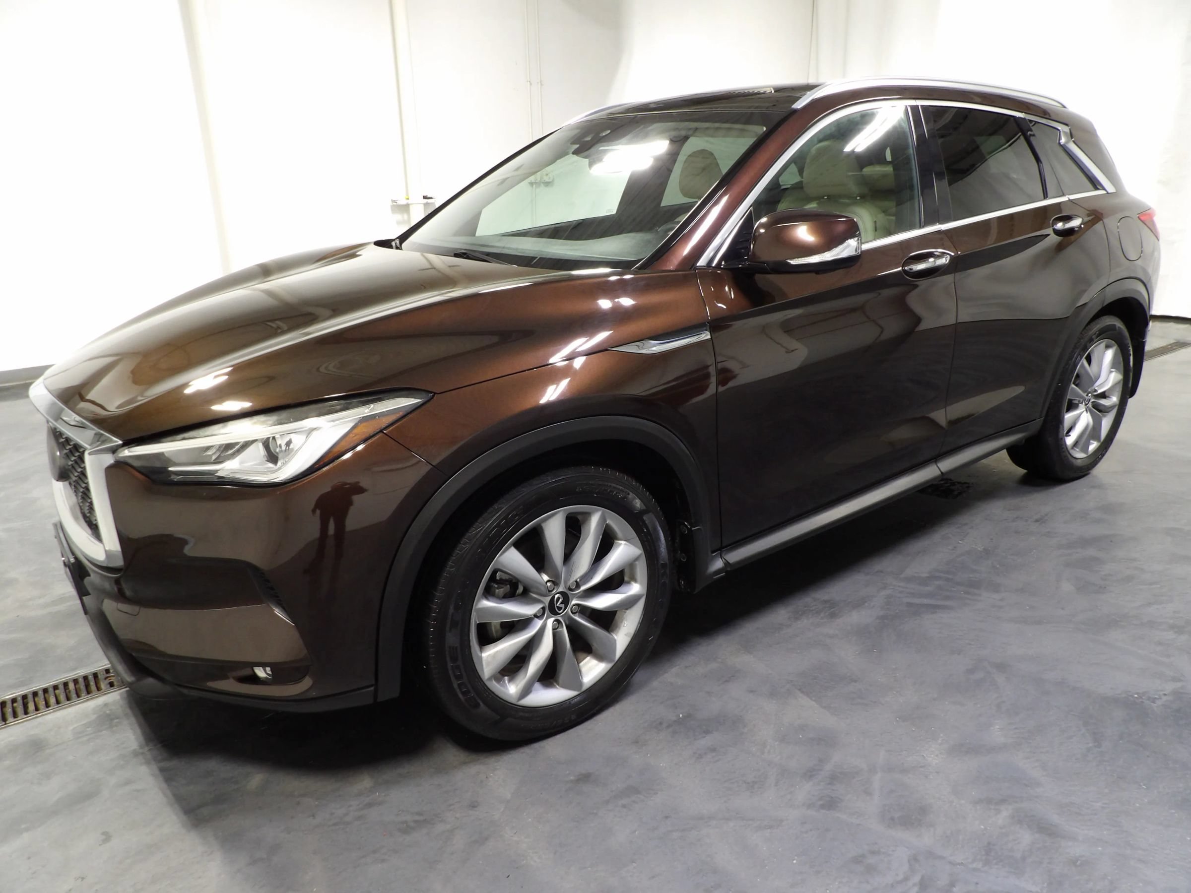Used 2021 INFINITI QX50 Essential w/ Convenience Package AWD/4WD image 4