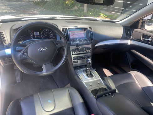 Used 2015 INFINITI Q40 w/ Navigation Package RWD image 11