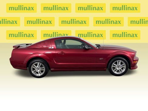 Used 2006 Ford Mustang GT Premium RWD image 2