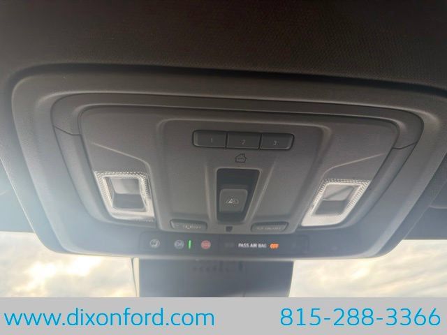 Used 2023 Chevrolet Silverado 1500 LT w/ Leather Package AWD/4WD image 17