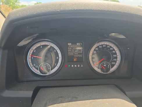 Used 2019 RAM 1500 Classic SLT AWD/4WD image 11