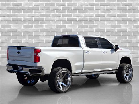Used 2022 Chevrolet Silverado 1500 LTZ AWD/4WD image 5