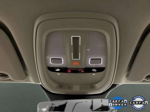 Used 2023 Volvo XC60 B5 Plus image 59