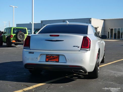 Used 2023 Chrysler 300 S w/ Comfort Group image 12