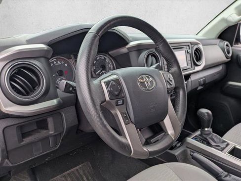Used 2016 Toyota Tacoma SR5 image 9