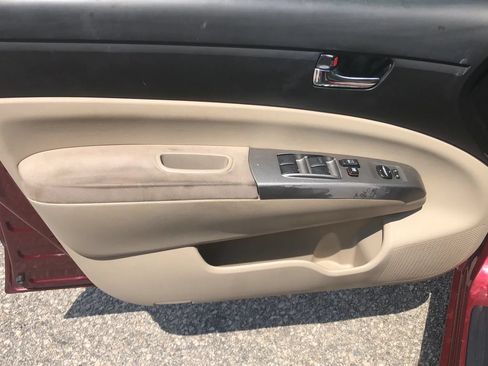 Used 2005 Toyota Prius FWD image 9