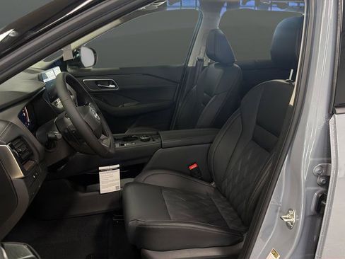 New 2026 Nissan Rogue Platinum AWD/4WD image 9