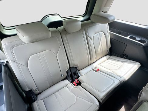 Used 2018 Ford Expedition Limited w/ Equipment Group 301A AWD/4WD image 25