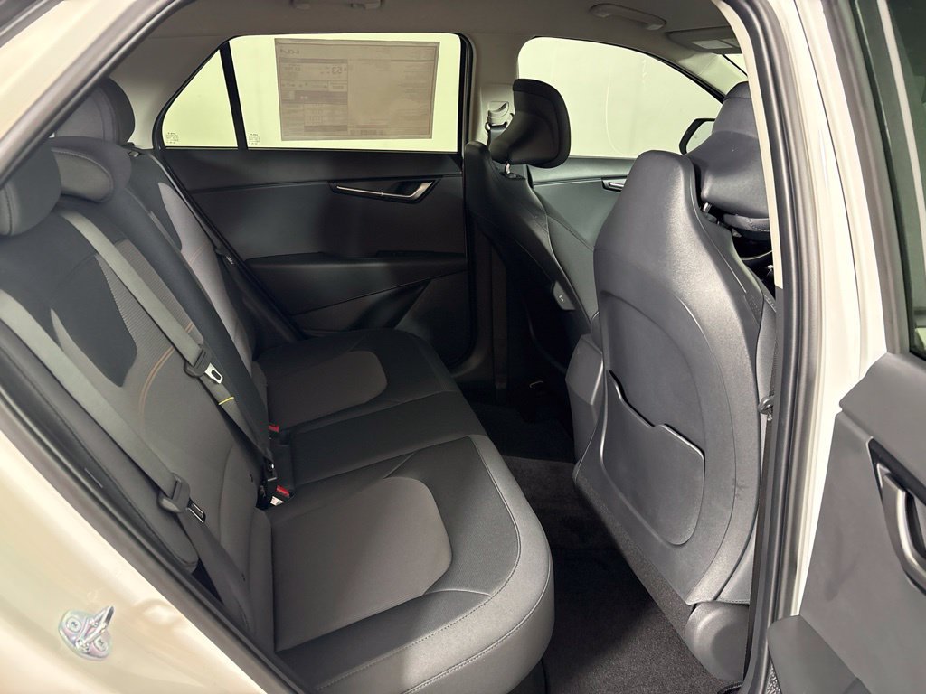 New 2026 Kia Niro LX FWD image 18