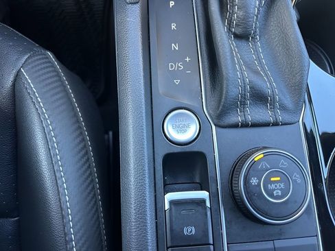 Used 2023 Volkswagen Atlas Cross Sport SEL image 24