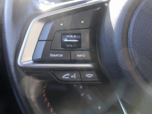 Used 2020 Subaru Crosstrek 2.0i Premium image 11