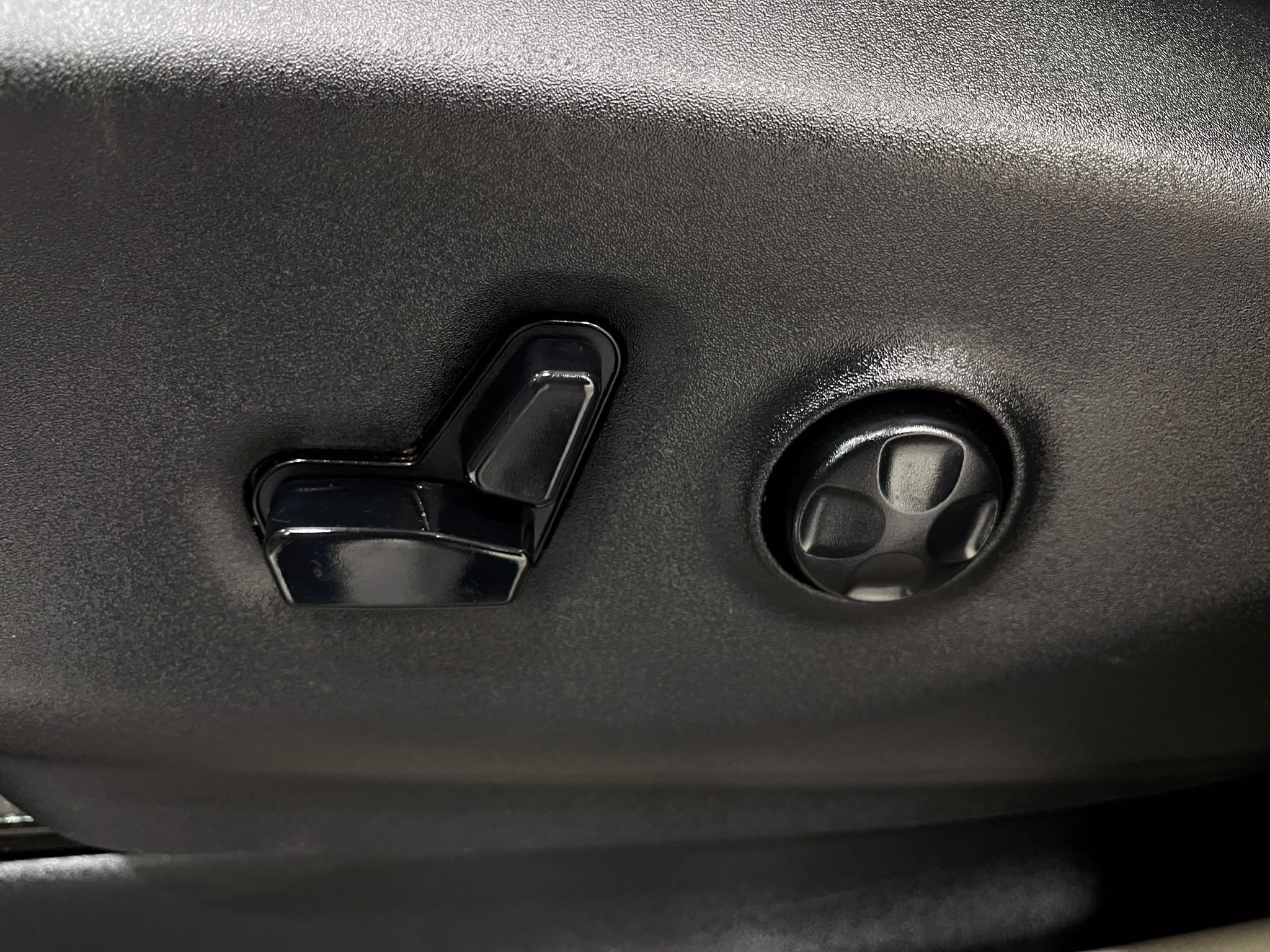 Used 2019 Chrysler Pacifica Touring-L FWD image 15