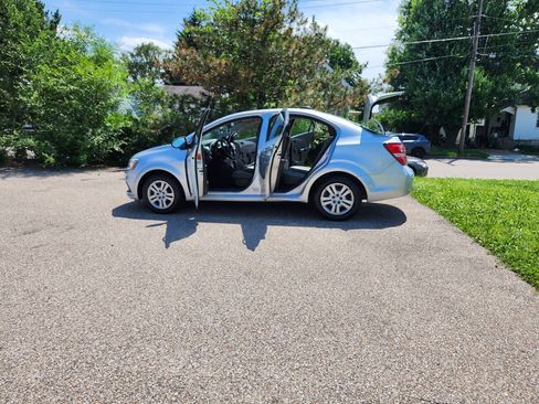 Used 2018 Chevrolet Sonic LS FWD image 22