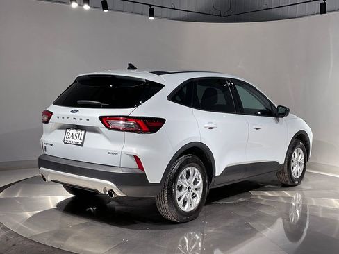 Used 2025 Ford Escape Active image 11