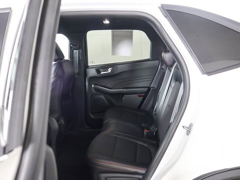 Used 2025 Ford Escape ST-Line Elite w/ Tech Pack #1 image 32