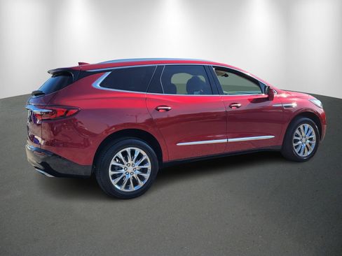 Used 2021 Buick Enclave Essence w/ Sound and Sites Package image 7