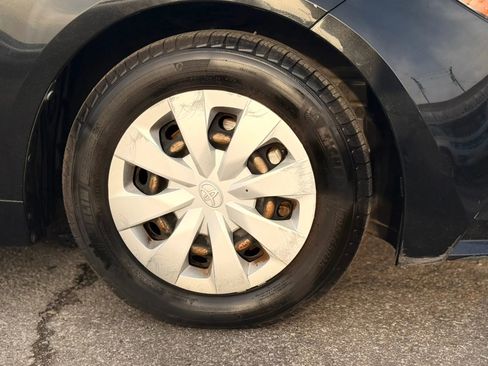 Used 2021 Toyota Corolla L FWD image 43
