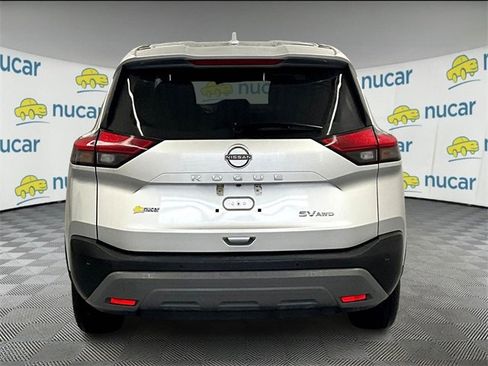 Used 2023 Nissan Rogue SV image 5