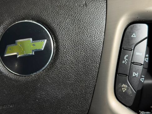 Used 2013 Chevrolet Avalanche LTZ RWD image 32