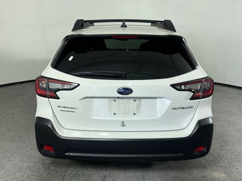 Used 2024 Subaru Outback Premium AWD/4WD image 4