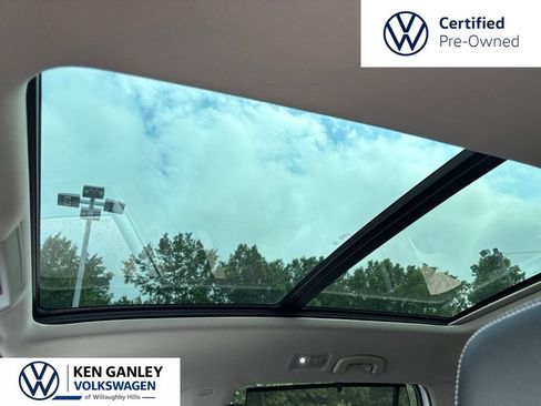 Certified 2023 Volkswagen Atlas SE w/ Panoramic Sunroof Package AWD/4WD image 25