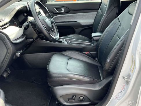 Used 2022 Jeep Compass Latitude AWD/4WD image 13
