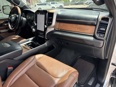 Used 2022 RAM 1500 Limited w/ Body Color Bumper Group AWD/4WD image 13